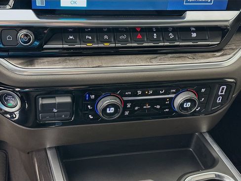 Used 2024 Chevrolet Silverado 1500 LTZ w/ LTZ Premium Texas Edition image 15