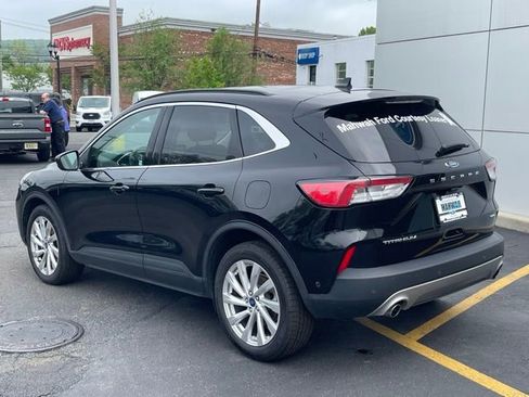 Used 2022 Ford Escape Titanium w/ Titanium Elite Package image 6