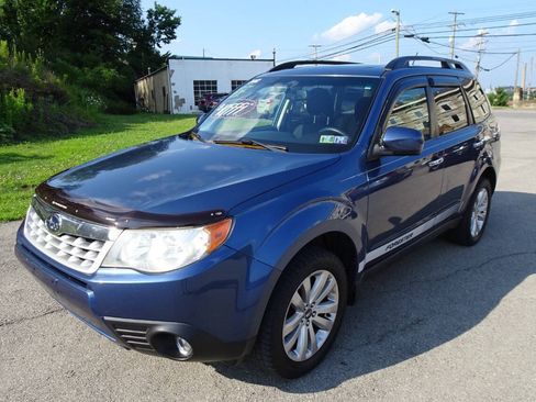 Used 2012 Subaru Forester 2.5X Premium w/ All-Weather Pkg AWD/4WD image 2