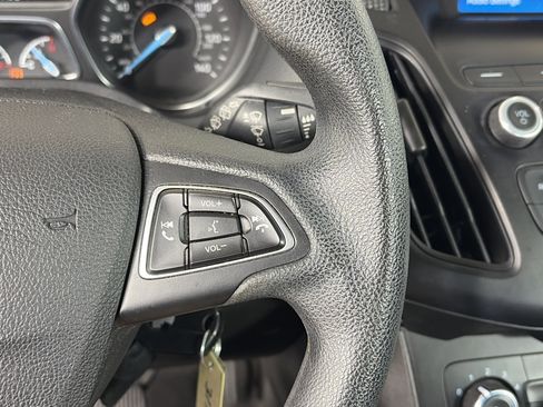 Used 2018 Ford Focus SE image 29