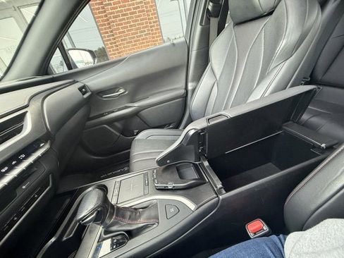 Used 2019 Lexus UX 200 F Sport image 27