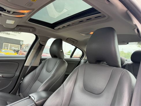 Used 2017 Volvo S60 T5 Inscription FWD image 6