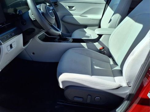 Certified 2025 Hyundai Kona SEL image 13