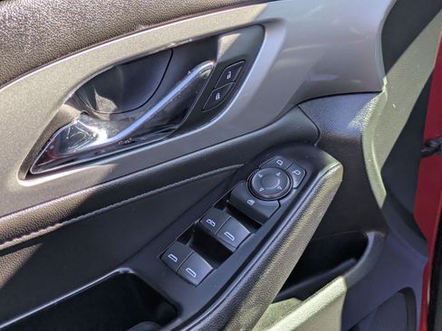 Certified 2023 Chevrolet Traverse LT image 12