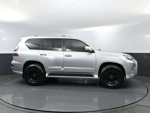 Used 2018 Lexus GX 460 w/ Navigation Package AWD/4WD image 4