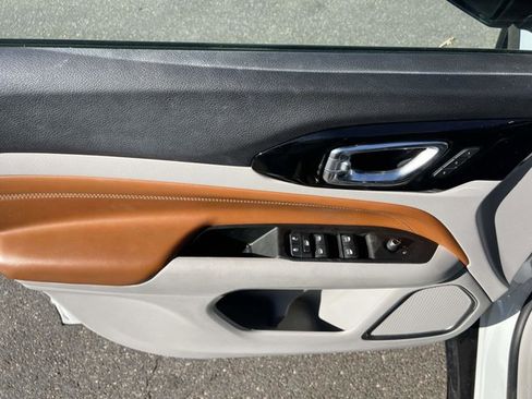 Certified 2022 Jeep Compass Limited w/ Elite Group image 15