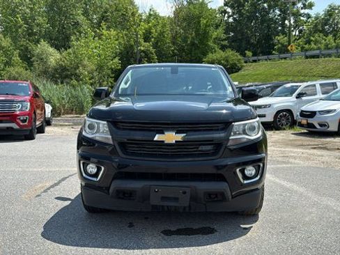Used 2019 Chevrolet Colorado Z71 AWD/4WD image 3