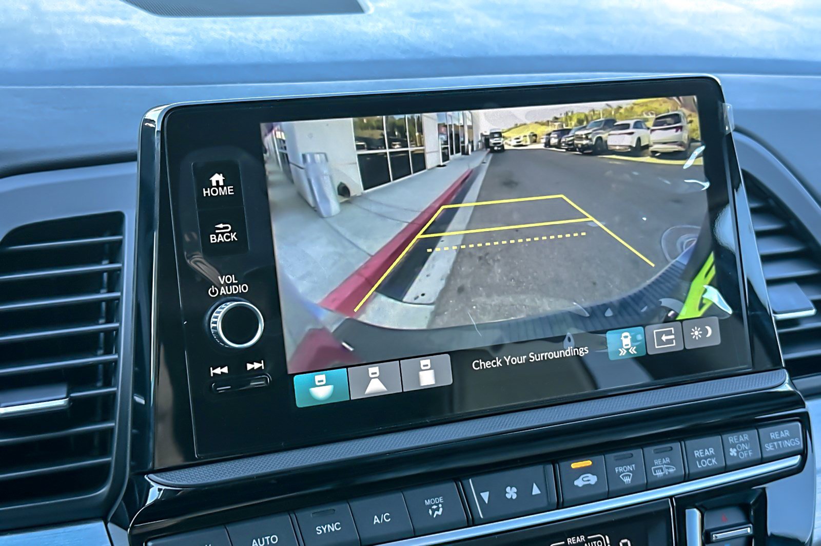 New 2027 Honda Odyssey Touring image 21