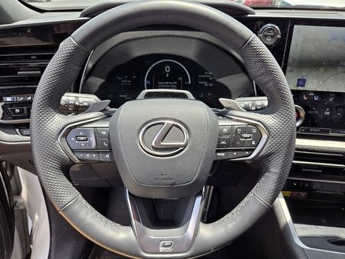 Used 2025 Lexus TX 500h AWD w/ Technology Package image 27