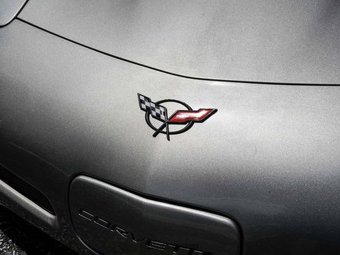 Used 2000 Chevrolet Corvette Coupe w/ Roof Pkg RWD image 53