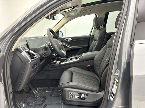 New 2026 BMW X7 xDrive40i w/ Premium Package image 25