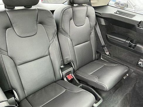 Certified 2024 Volvo XC90 T8 Ultimate w/ Protection Package Premier AWD/4WD image 19