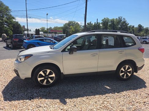 Used 2018 Subaru Forester 2.5i w/ Alloy Wheel Package AWD/4WD image 3