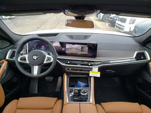 New 2026 BMW X6 xDrive40i w/ Executive Package image 8