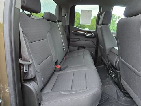 Used 2023 Chevrolet Silverado 1500 LT AWD/4WD image 20