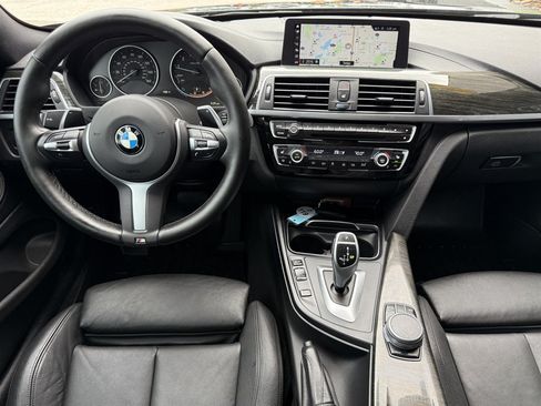 Used 2020 BMW 430i Coupe w/ M Sport Package RWD image 17
