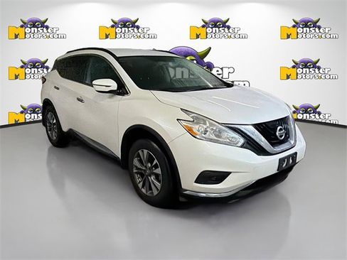 Used 2017 Nissan Murano S image 3
