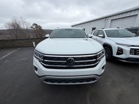 Used 2023 Volkswagen Atlas Cross Sport SE image 8