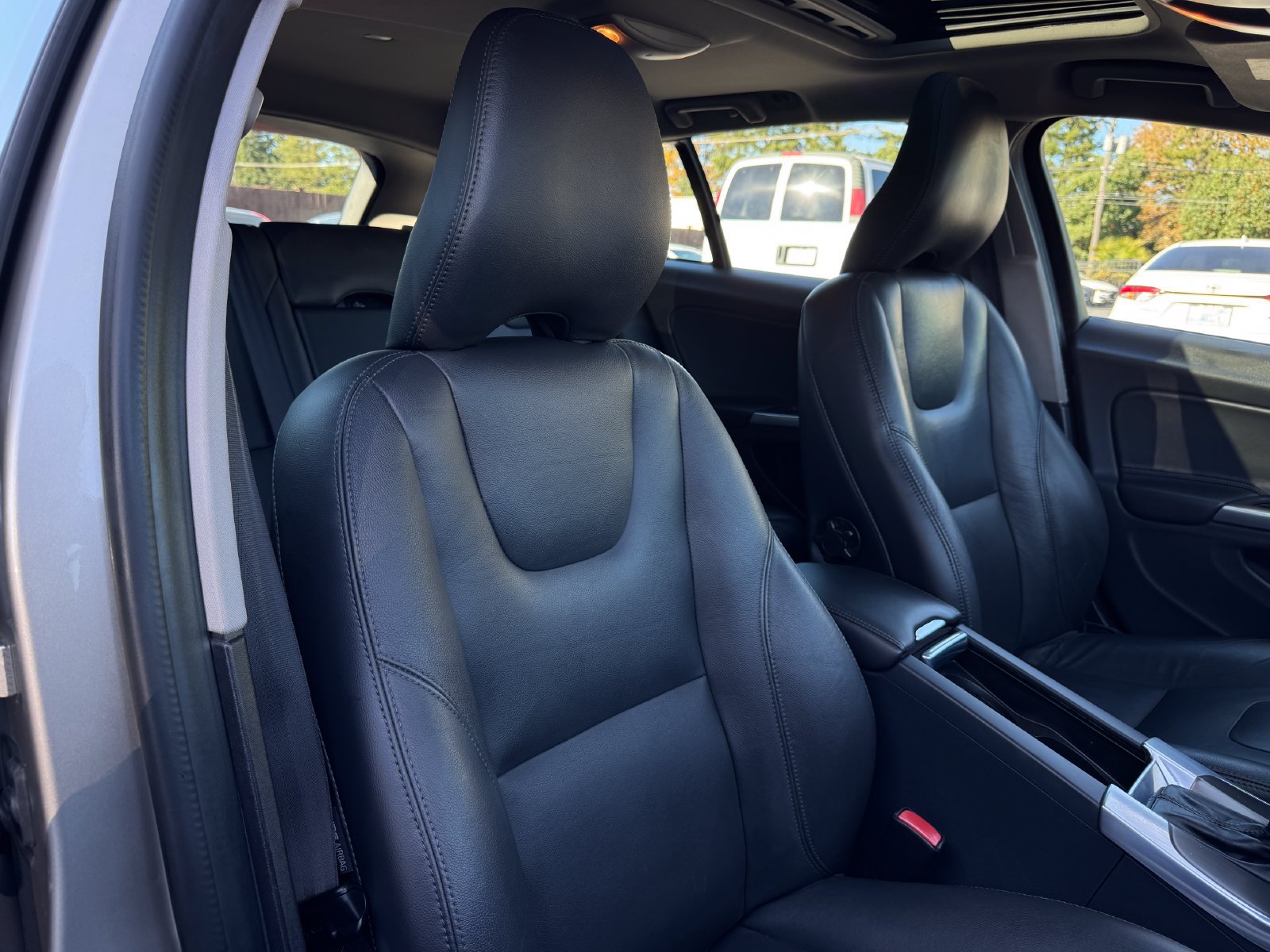 Used 2015 Volvo V60 T5 Premier FWD image 23