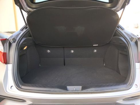 Used 2019 Toyota C-HR LE image 18