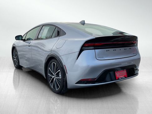 Used 2024 Toyota Prius XLE image 3