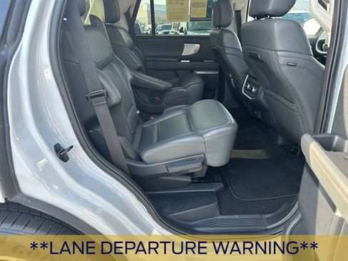 Certified 2025 Ford Expedition Active image 17