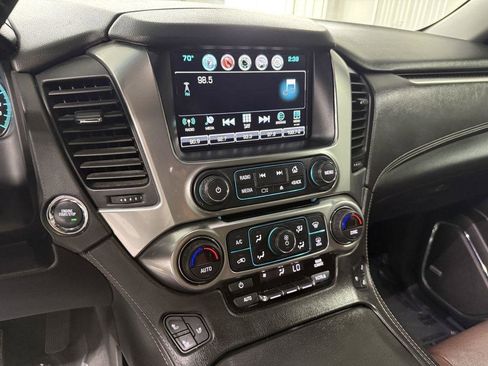 Used 2019 Chevrolet Suburban Premier w/ Premier Plus Edition AWD/4WD image 22