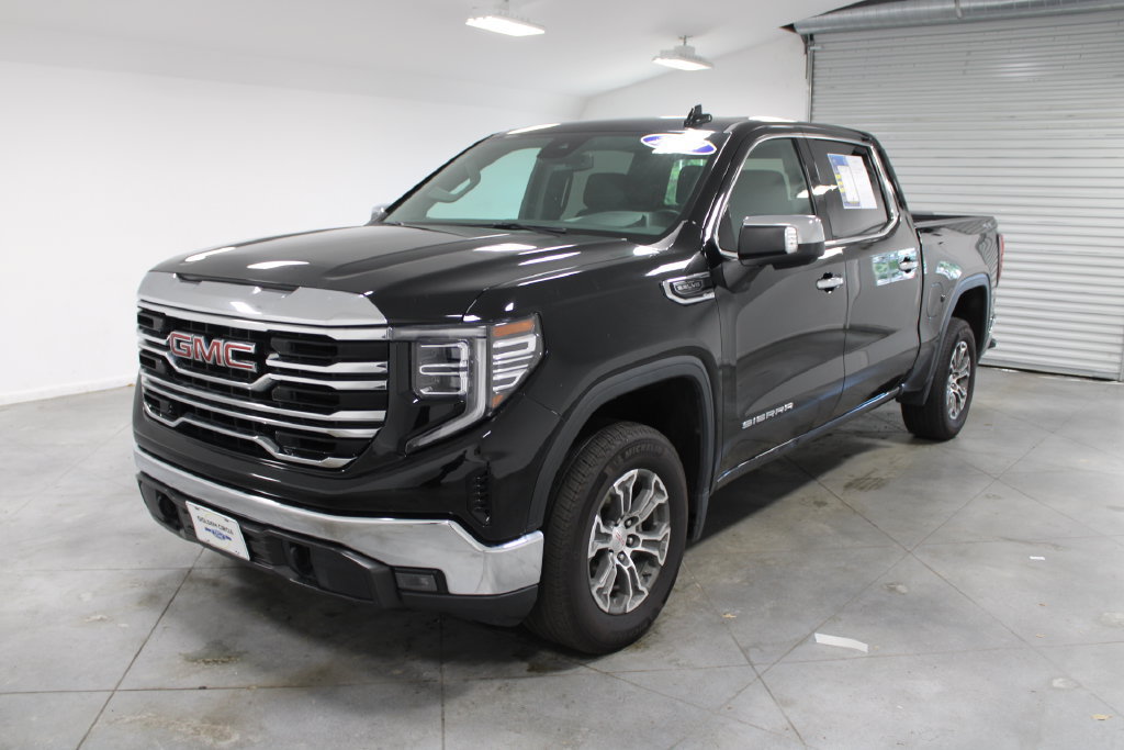 Used 2024 GMC Sierra 1500 SLT AWD/4WD image 4