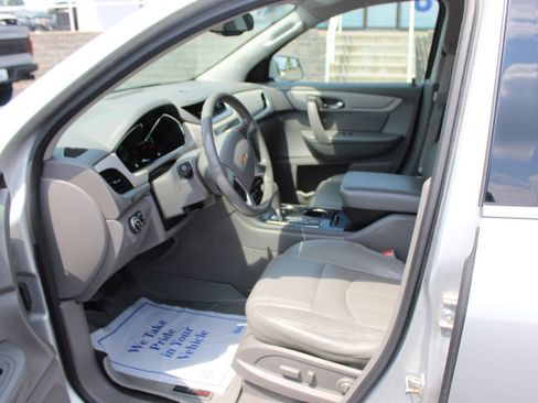 Used 2016 Chevrolet Traverse LT FWD image 22