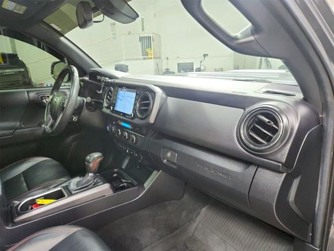 Used 2021 Toyota Tacoma TRD Pro image 38