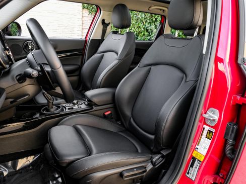 Used 2024 MINI Cooper Clubman S image 32