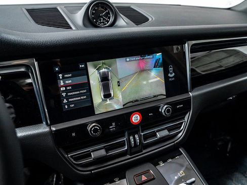 New 2026 Porsche Macan AWD/4WD image 19