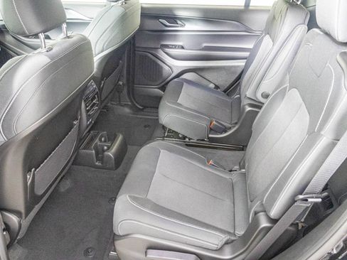 New 2025 Jeep Grand Cherokee L Laredo w/ Luxury Tech Group I image 27