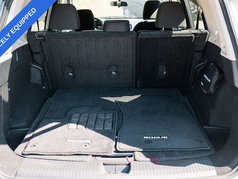 Used 2024 Nissan Rogue SV FWD image 7