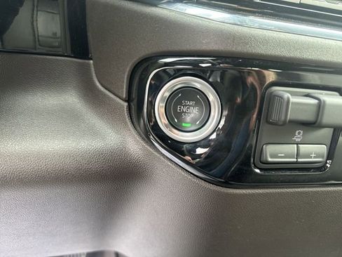 Used 2026 GMC Sierra 2500 SLE w/ SLE Value Package; AWD/4WD image 17