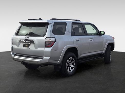Used 2024 Toyota 4Runner TRD Off-Road image 4