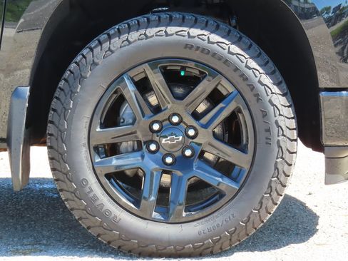 Used 2024 Chevrolet Silverado 1500 RST w/ Convenience Package II AWD/4WD image 15