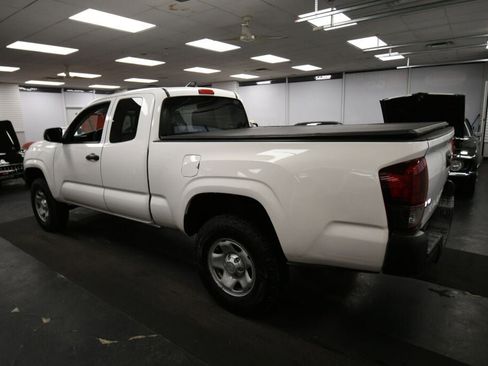 Certified 2022 Toyota Tacoma SR AWD/4WD image 6