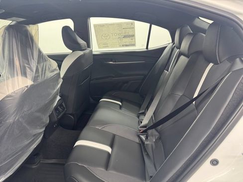 Used 2026 Toyota Camry SE FWD image 10
