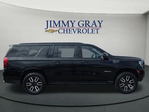 Used 2023 GMC Yukon XL AT4 w/ AT4 Premium Package image 6
