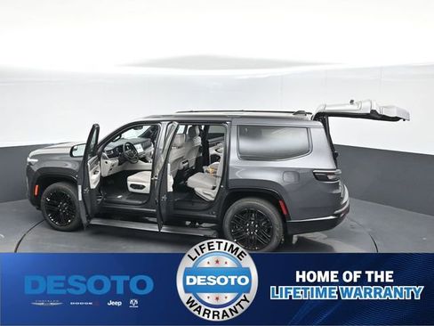 New 2026 Jeep Grand Wagoneer Limited AWD/4WD image 59