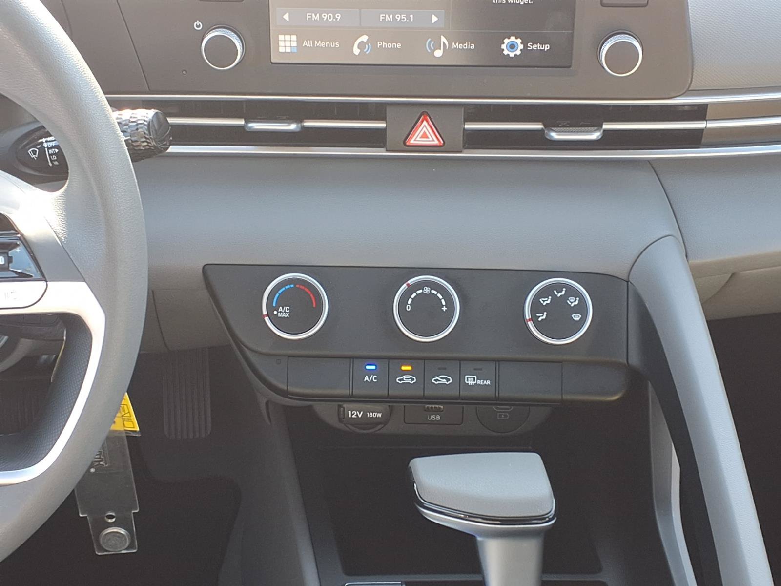 Certified 2026 Hyundai Elantra SE FWD image 13