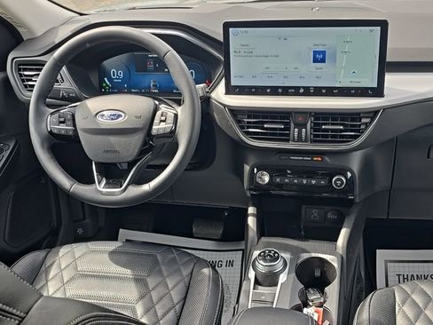 Certified 2023 Ford Escape Platinum w/ Premium Technology Package AWD/4WD image 24