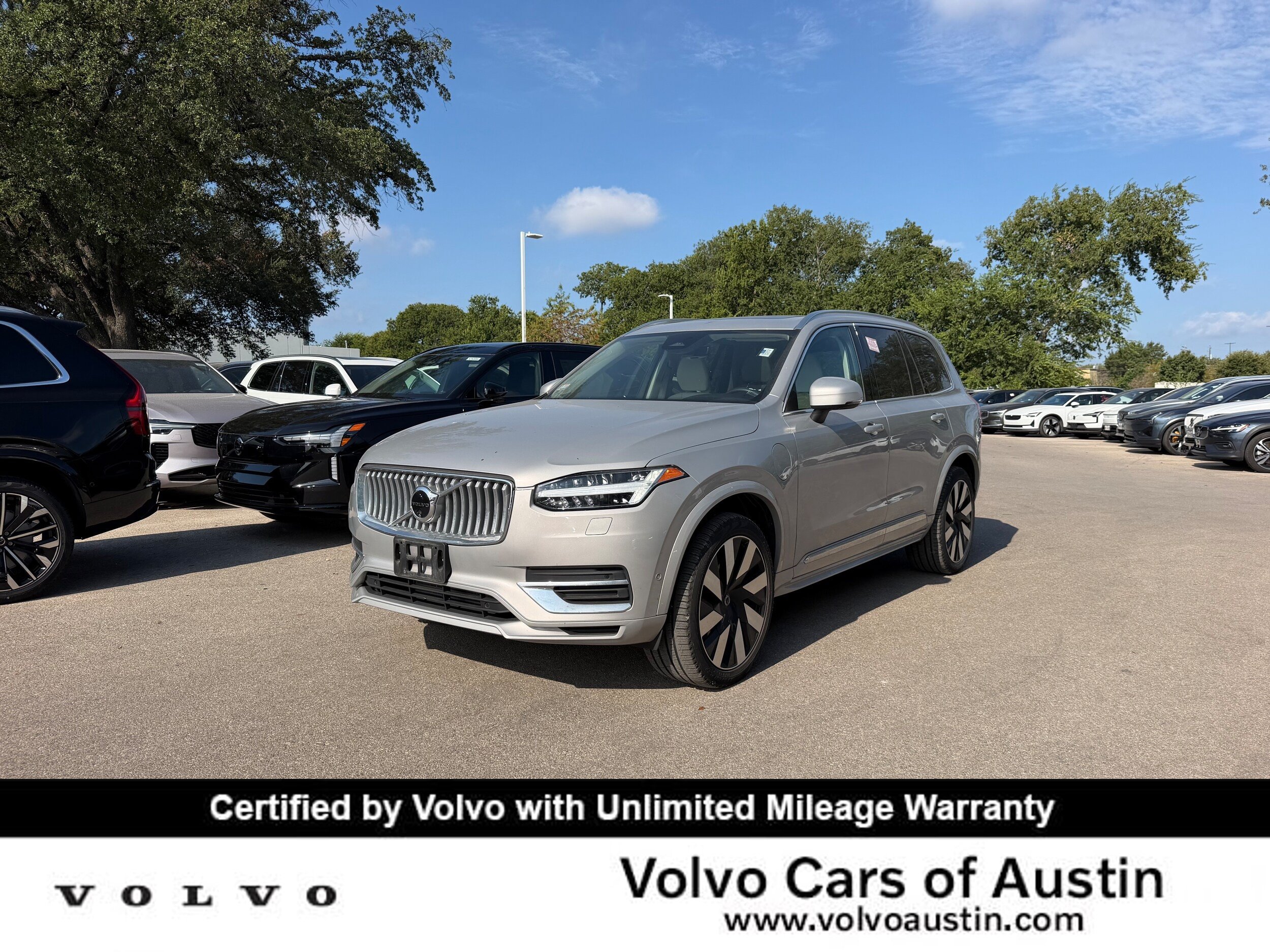 Certified 2025 Volvo XC90 T8 Plus w/ Protection Package AWD/4WD image 1