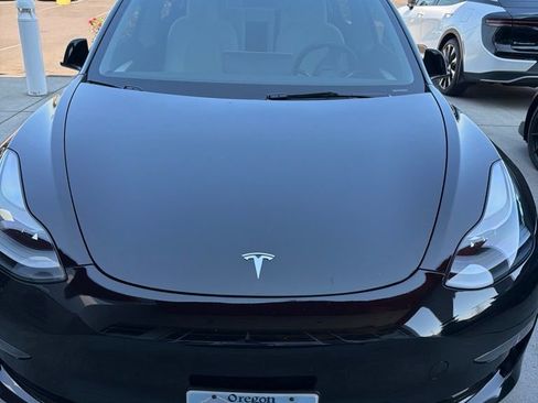 Used 2023 Tesla Model 3 Standard Range RWD image 1