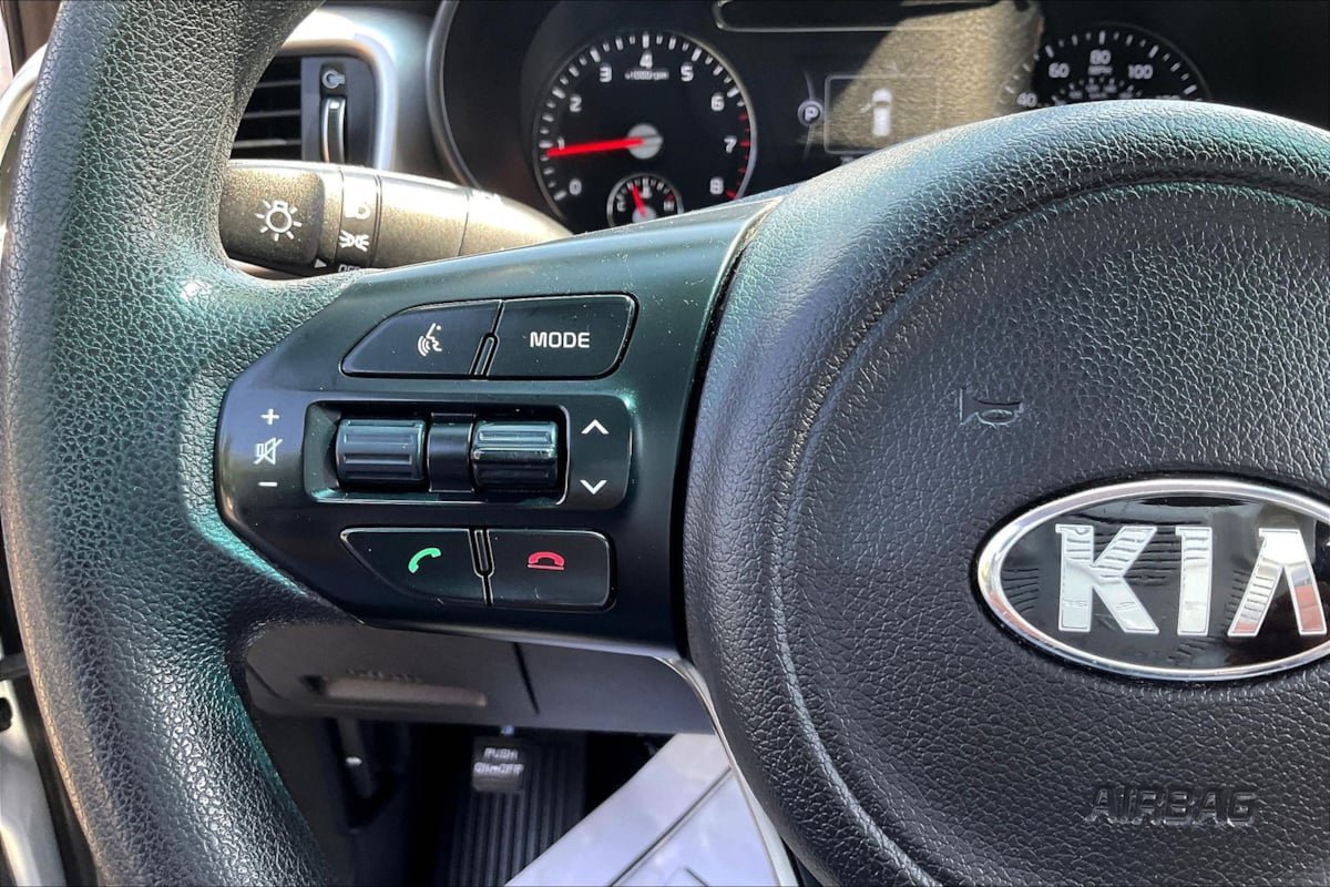 Used 2016 Kia Sorento L FWD image 11