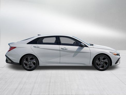 New 2026 Hyundai Elantra SEL Sport FWD image 7