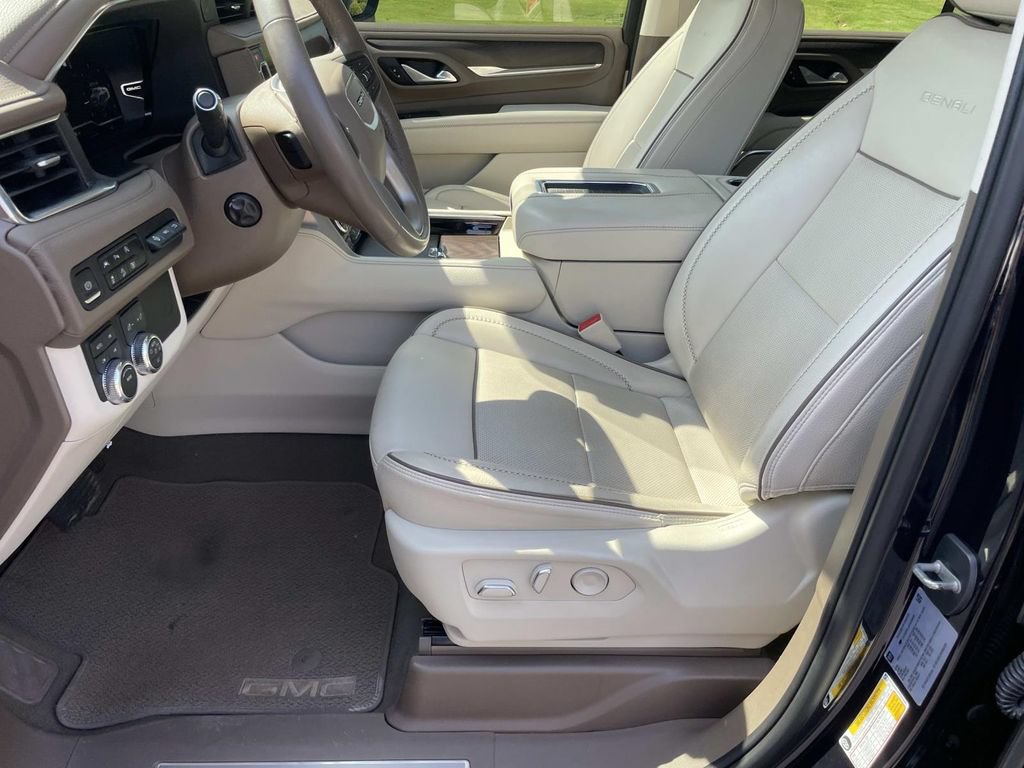 Used 2023 GMC Yukon Denali AWD/4WD image 11