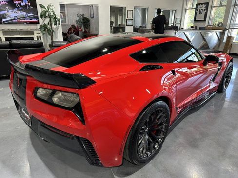 Used 2016 Chevrolet Corvette Z06 w/ 3LZ Preferred Equipment Group RWD image 27
