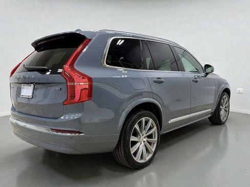 Used 2023 Volvo XC90 B6 Plus image 9